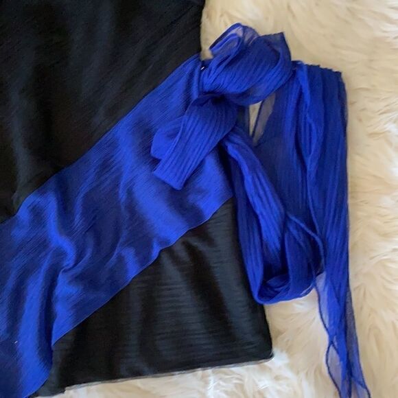 BCBGEneration | Black/Blue One Shoulder Cocktail Mini Dress Large Bow NWT | 4 - Picture 4 of 9